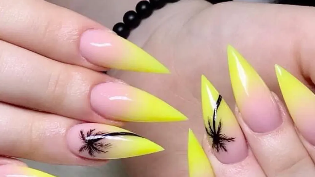 Elegant Nails & Spa — Nail salon in Bay Shore